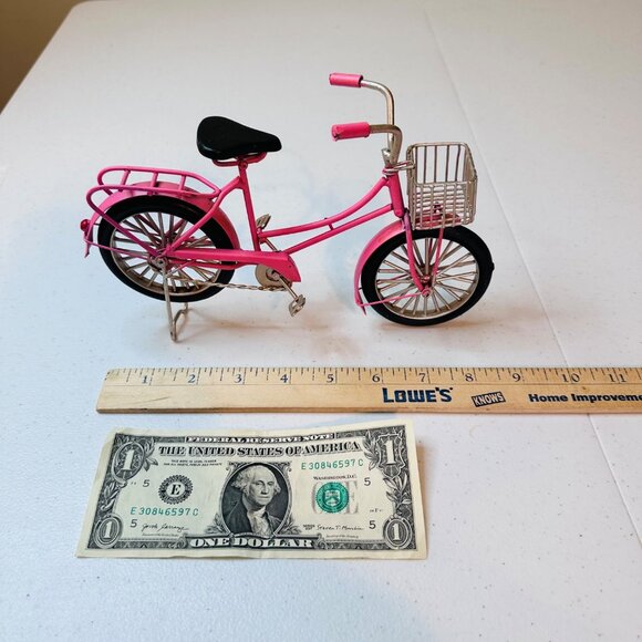 Small Pink Metal Bicycle Decoration With Basket & Stand - Wheels and Pedals Move - Picture 8 of 8